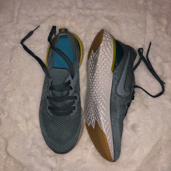 Nike Epic React Flyknit 2 (GS) - Picture 11 of 11